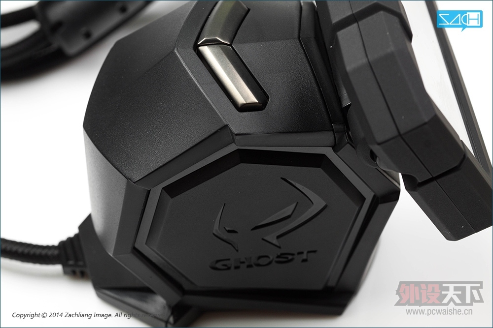 ���� GIGABYTE  Aivia Uranium�������ɢ��