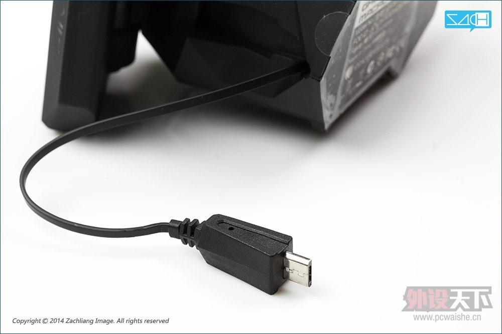 ���� GIGABYTE  Aivia Uranium�������ɢ��