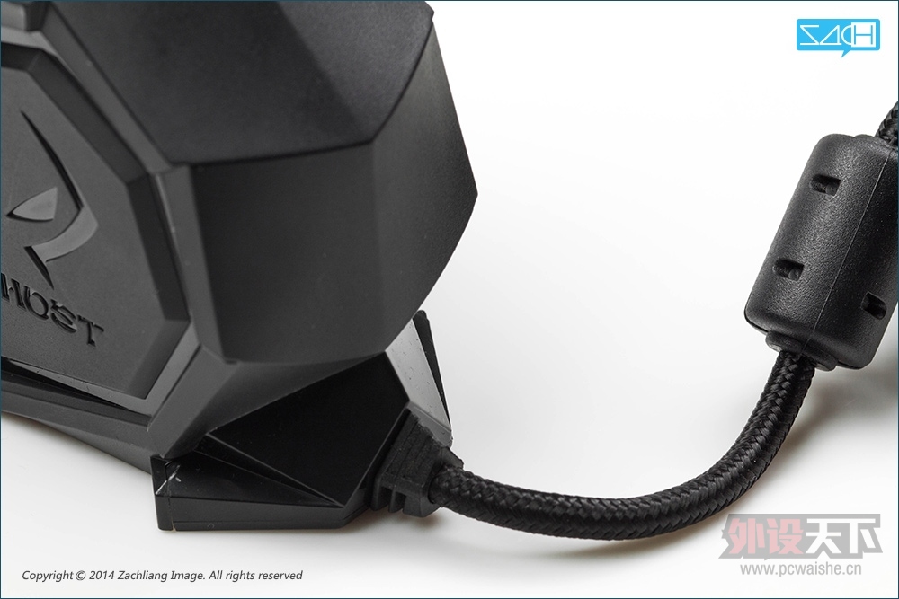 ���� GIGABYTE  Aivia Uranium�������ɢ��