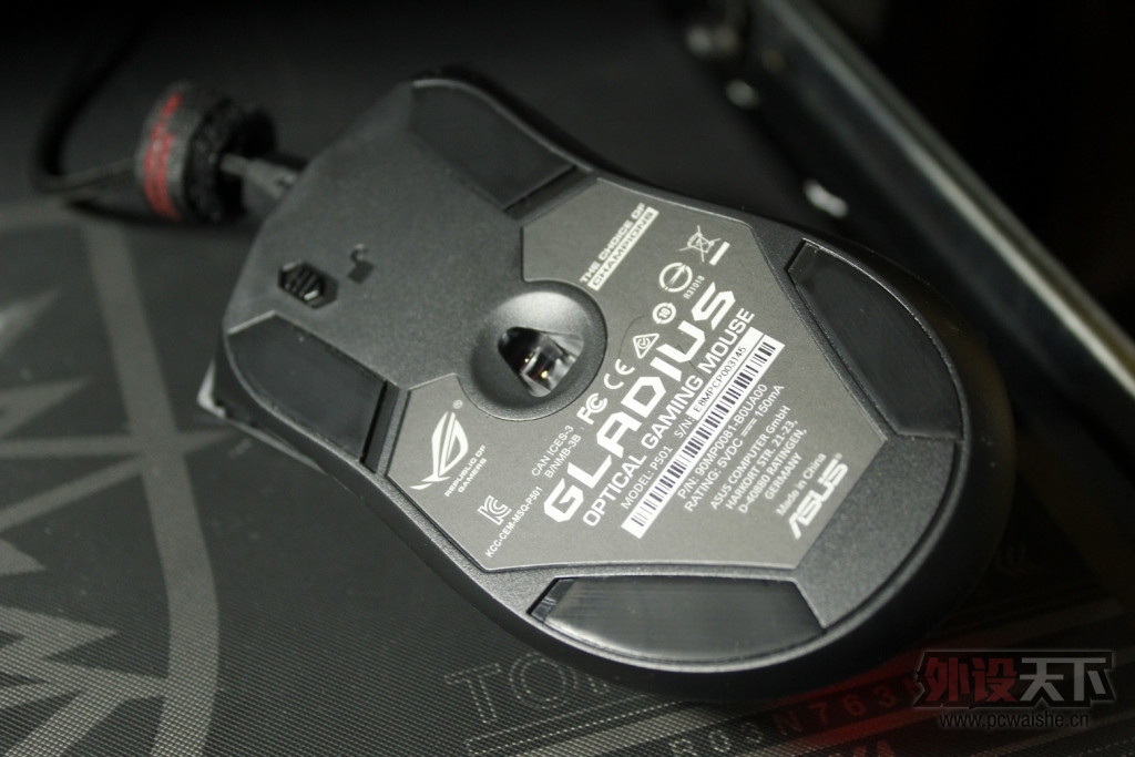 ��һ���ǵ��������߰ɣ���˶Gladius����С���ĵ�
