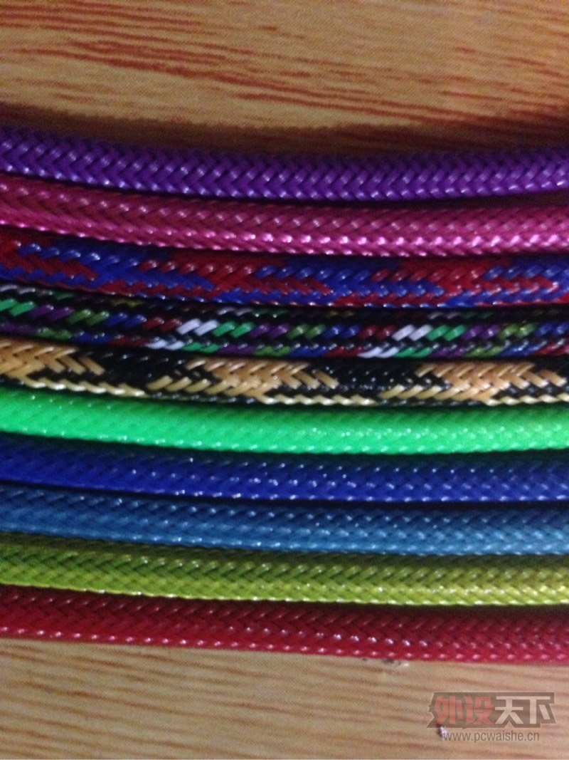 ���ӱ��������ܱߣ�˪������ʬ��