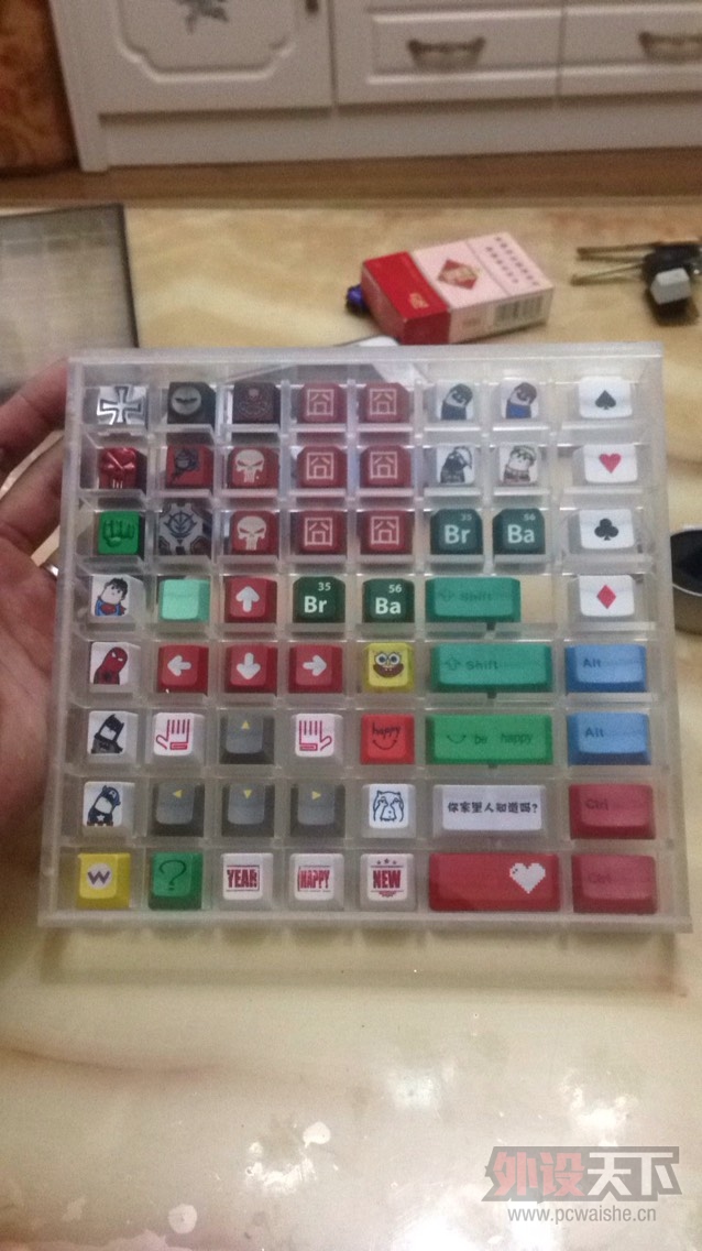 ���ӱ��������ܱߣ�˪������ʬ��