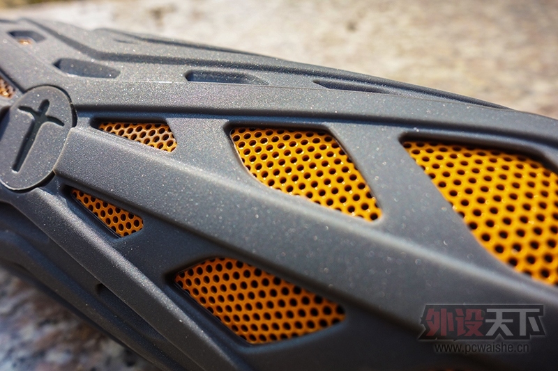 �����˶��ð��� ��������֩����M16����������������