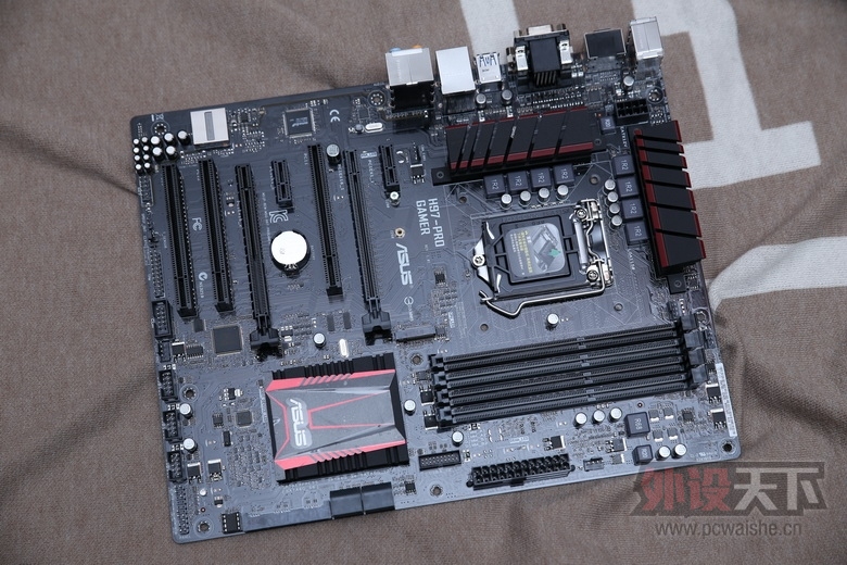 ASUS ��˶ Radeon R9 Fury STRIX �Կ�����