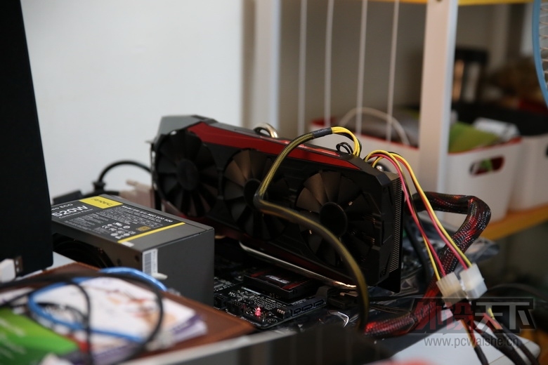ASUS ��˶ Radeon R9 Fury STRIX �Կ�����