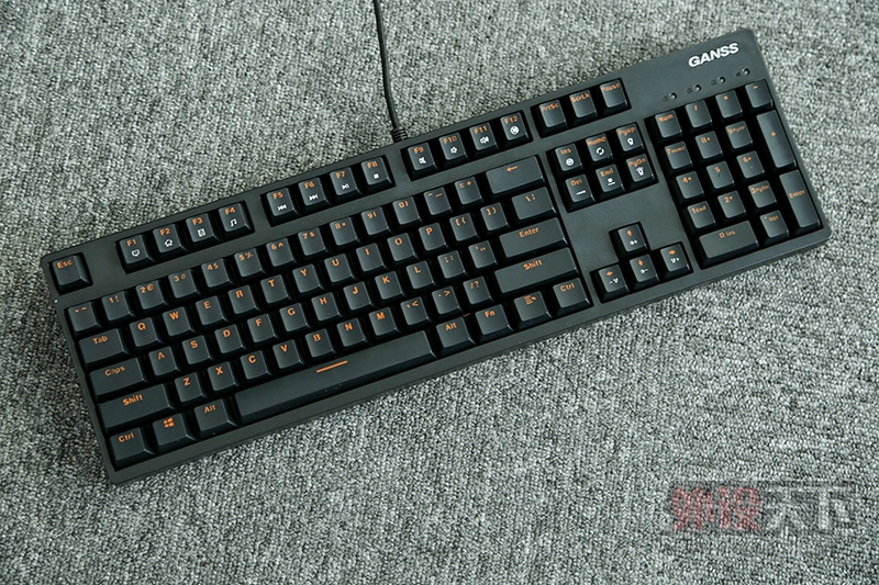 GANSS G.S-104��ɫ��ñ��е�����ױ�