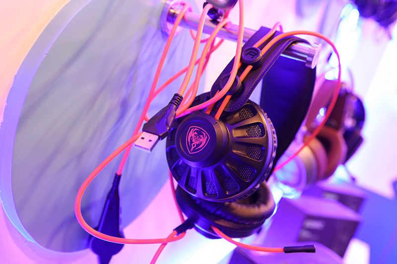 G932 7.1声效游戏耳机 1